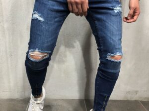 Men's ripped jeans