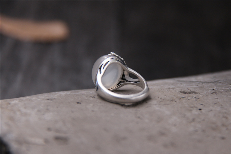 Vintage Lotus Leaf White Chalcedony Ring In Sterling Silver - Image 3