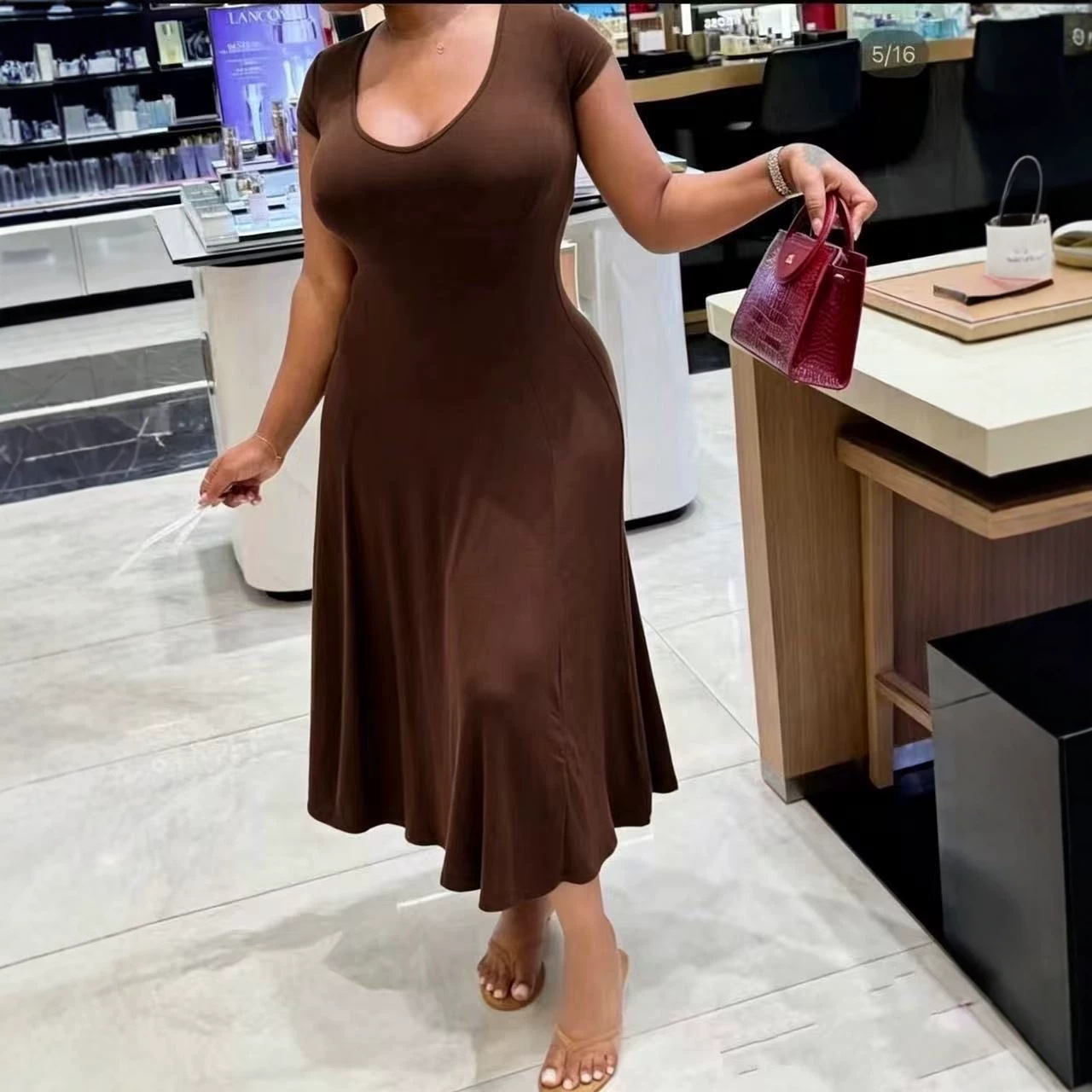 Womens Summer New Arrival American-Style Elegant Long Dress With V-Neck And Short Sleeves - Image 3